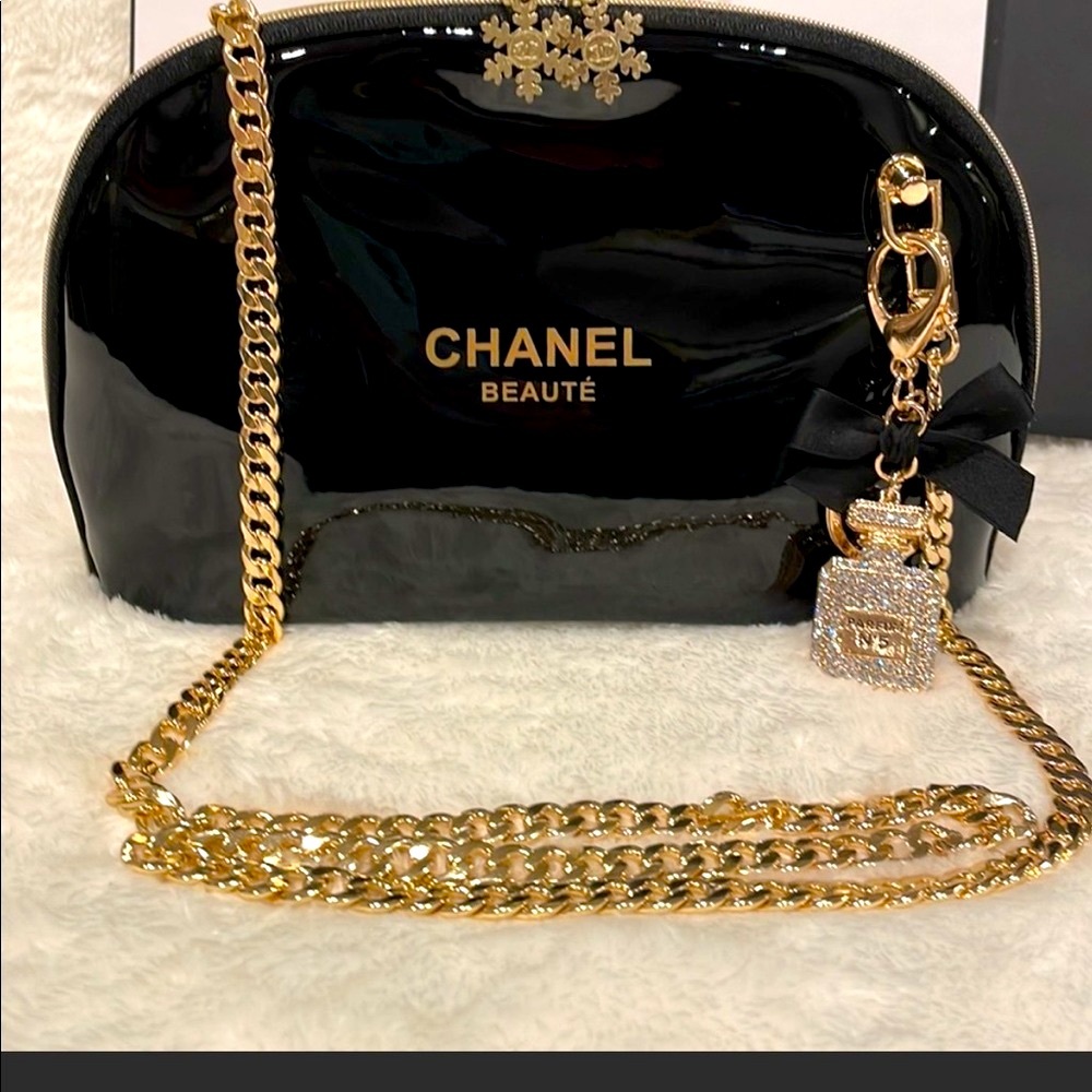Chanel Black Large Cosmetics Pouch with FREE Sample !!